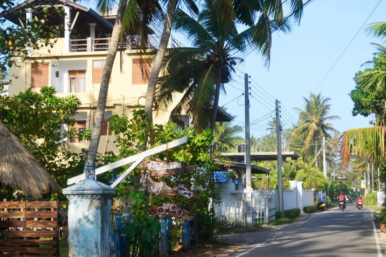 Peak Point Hotel Matara Exterior photo